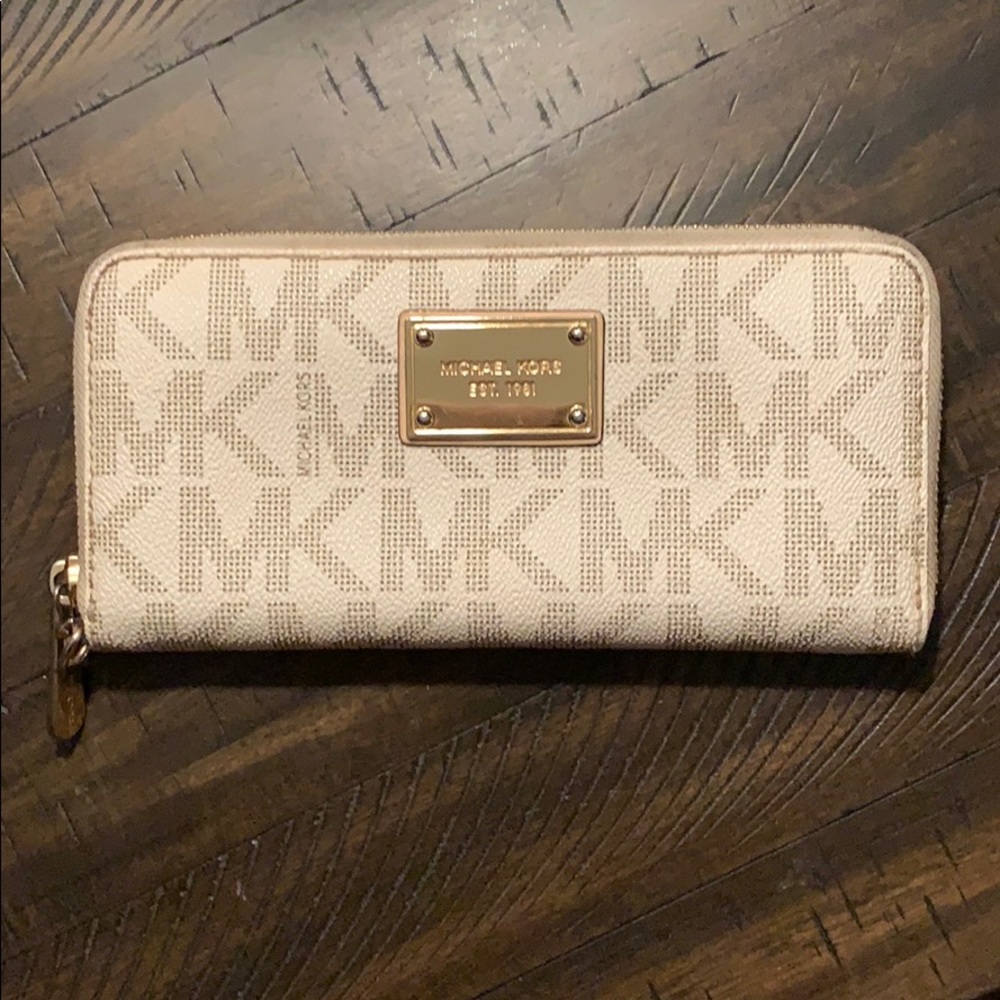 Michael Kors wallet